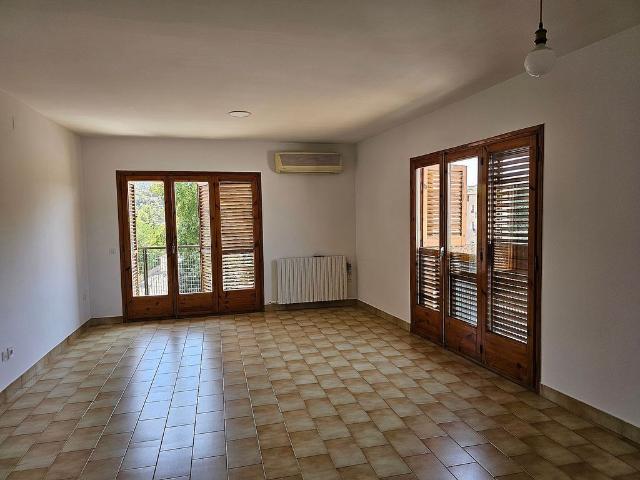 Piso en alquiler en plaza Del Portalet, Ponts, de 100 m² 4 habitaciones por 640