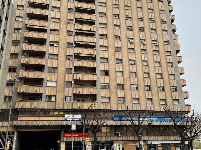 Piso en alquiler en plaza D'espanya, Lleida, de 120 m² 4 habitaciones por 1.000