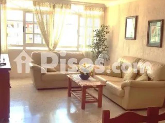Piso en alquiler en Plaza Ínsula Barataria, 23