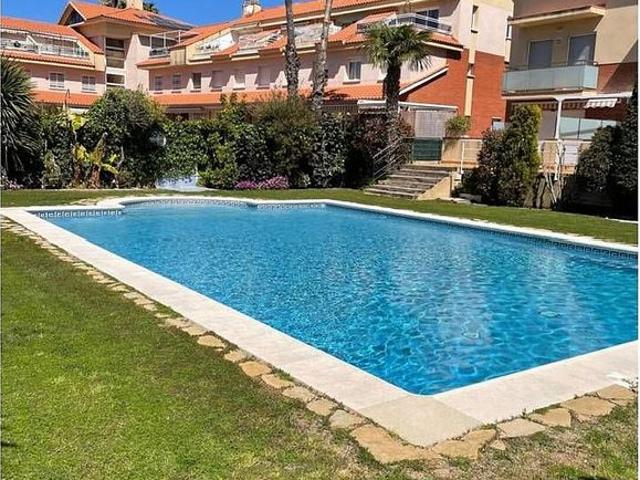 Piso en alquiler en plaza Jaume I, Cubelles, de 90 m² 3 habitaciones por 1.538