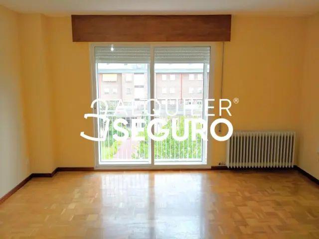 Piso en alquiler en Polígono Argales Las Villas Parque Alameda Covaresa