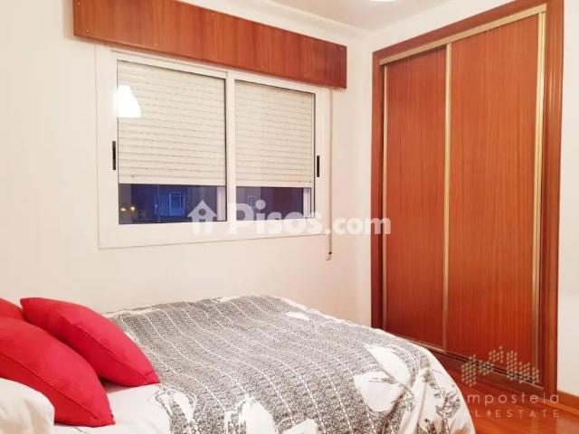 Piso en alquiler en Rúa de Ulpiano Villanueva