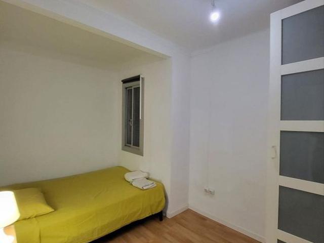 Piso en alquiler en rambla Catalana, Hospitalet de Llobregat, L´, de 60 m² 3 habitaciones por 1.240