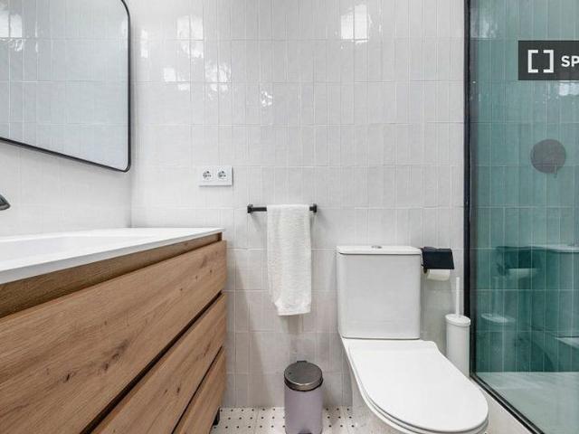 Piso en alquiler en rambla De Badal, Barcelona, de 50 m² 2 habitaciones por 3.000