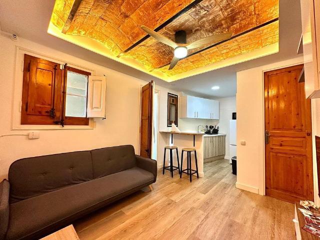 Piso en alquiler en rambla De Badal, Barcelona, de 54 m² 1 habitación por 1.400