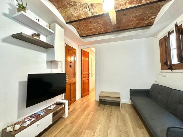 Piso en alquiler en rambla De Badal, Barcelona, de 60 m² 1 habitación por 1.300