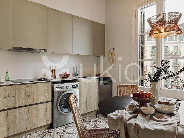 Piso en alquiler en rambla De Prat, Barcelona, de 76 m² 2 habitaciones por 2.665