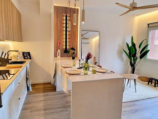 Piso en alquiler en rambla, Sabadell, de 69 m² 2 habitaciones por 1.224
