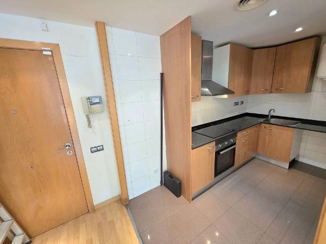Piso en alquiler en ronda De la Via, Hospitalet de Llobregat, L´, de 40 m² 1 habitación por 1.150