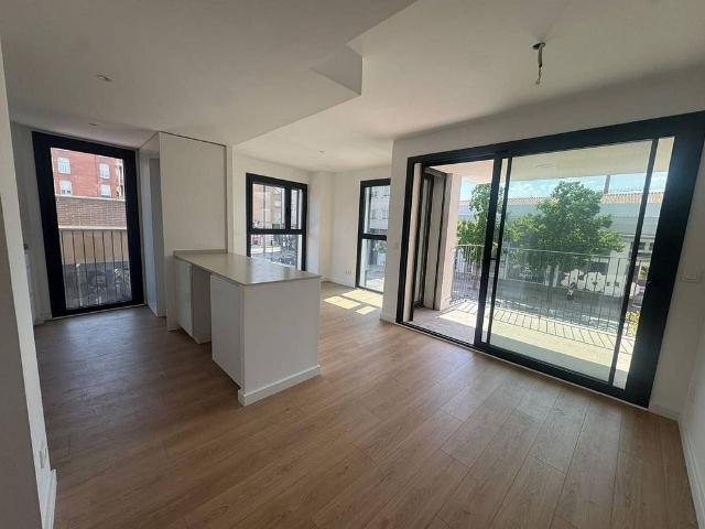Piso en alquiler en ronda De Ponent, Sabadell, de 68 m² 2 habitaciones por 1.300