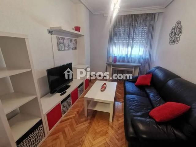 Piso en alquiler en Salesas Glorieta Chinchibarra Capuchinos