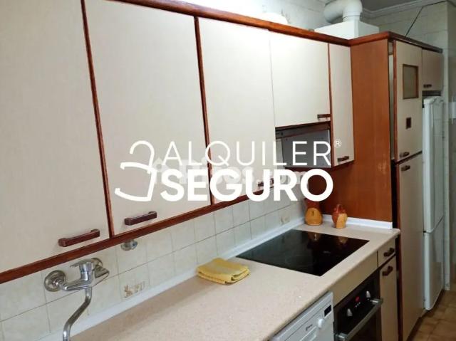 Piso en alquiler en Sansomendi Ali