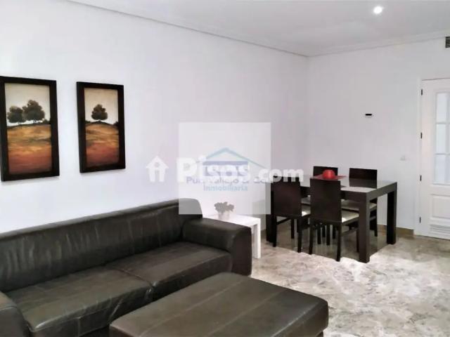 Piso en alquiler en Santa Rosa Valdeolleros