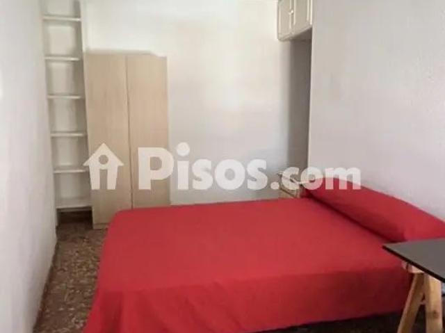Piso en alquiler en Santa Rosa Valdeolleros