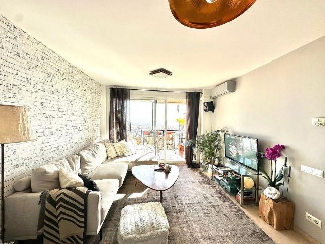 Piso en alquiler en travesía De Dalt, Barcelona, de 110 m² 2 habitaciones por 2.900