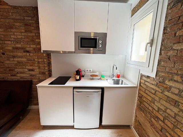 Piso en alquiler en travesía De Gràcia, Barcelona, de 62 m² 2 habitaciones por 2.300