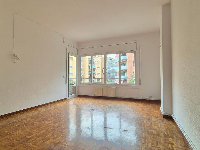 Piso en alquiler en travesía De Les Corts, Barcelona, de 71 m² 4 habitaciones por 1.395