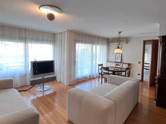 Piso en alquiler en Travessia Carril