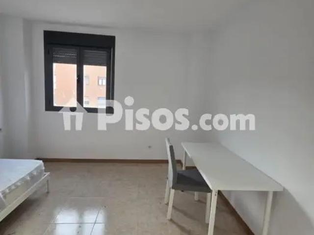 Piso en alquiler en Uji