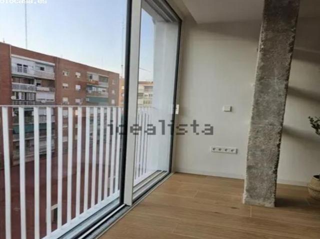 Piso en Alquiler en Valencia de las Torres, Valencia