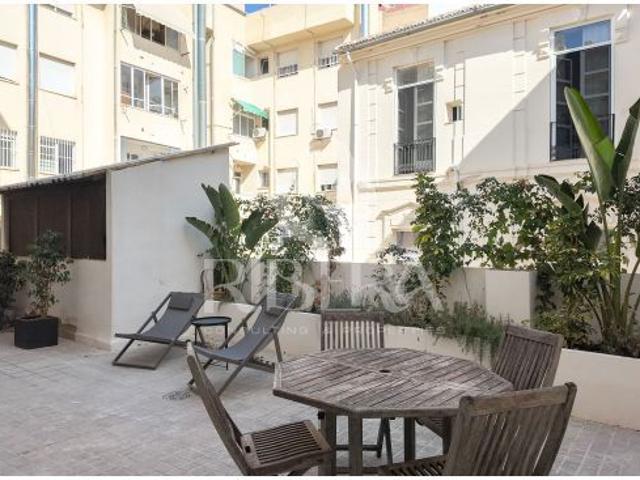 Piso en Alquiler en Valencia de las Torres, Valencia