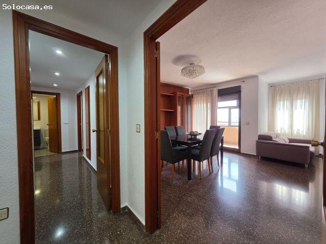 Piso en Alquiler en Valencia de las Torres, Valencia