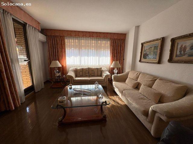 Piso en Alquiler en Valencia de las Torres, Valencia