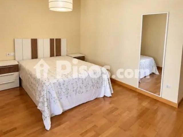Piso en alquiler en Vega Aca