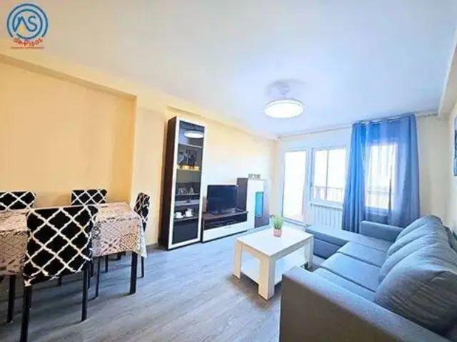Piso en alquiler en Vía Hispanidad, cerca de Calle de Biarritz