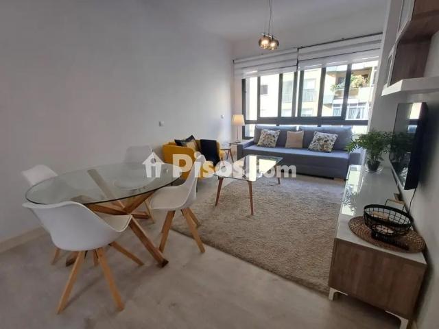Piso en alquiler en Vialia