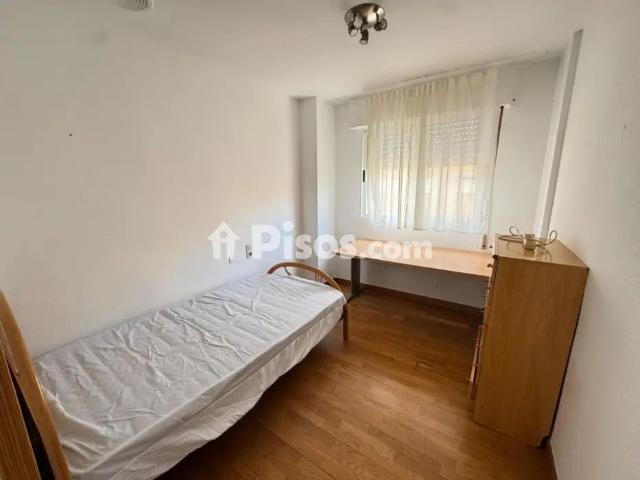 Piso en alquiler en Zarandona