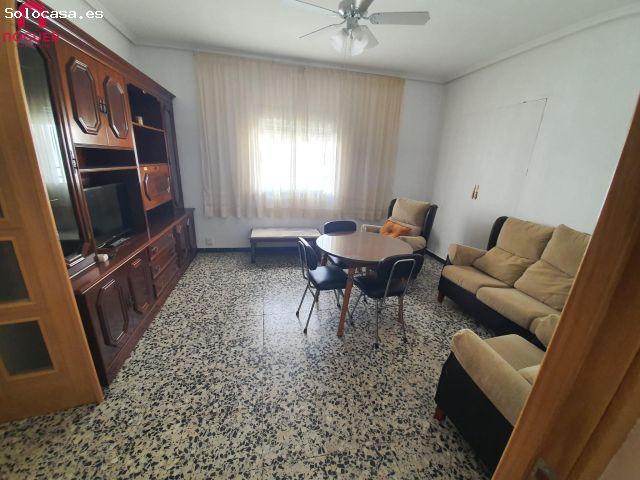 PISO EN ALQUILER JUNTO A LA AVENIDA MEDINA AZAHARA SOLO CHICAS