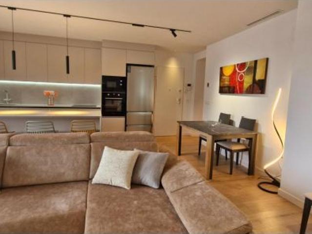 PISO EN ALQUILER JUNTO AL CORTE INGLES