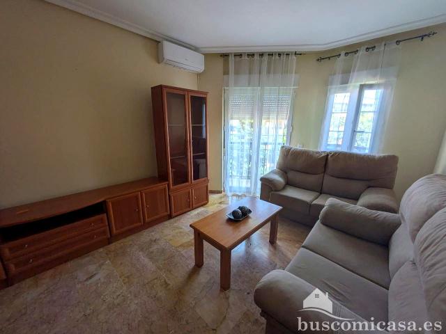 Piso en alquiler Linares