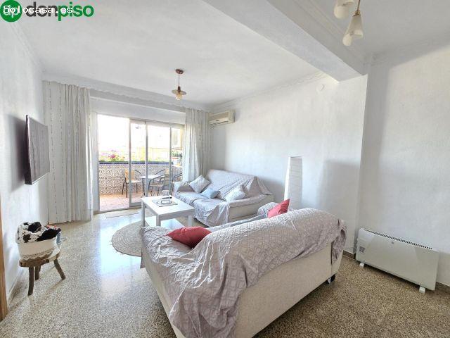 Piso en alquiler para estudiantes con 3 amplias habitaciones muy cerca de las universidades