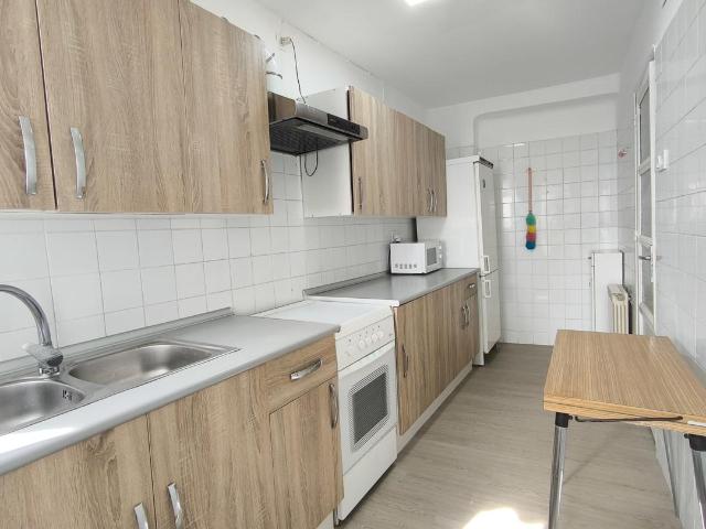 PISO EN ALQUILER PARA ESTUDIANTES. CENTRO