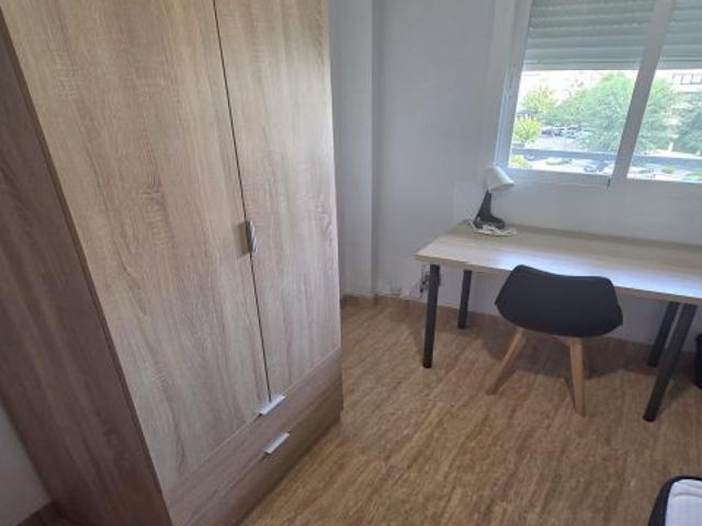 Piso en alquiler para estudiantes a escasos metros de la Universidad