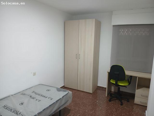 ? Piso en alquiler para estudiantes en Campus Cartuja Granada | 4 habitaciones | 2 baños | Junto a