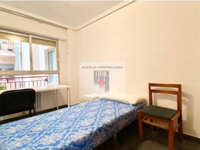 PISO EN ALQUILER PARA ESTUDIANTES POR HABITACIONES