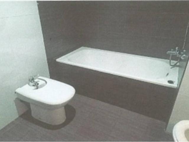 PISO EN AMPOSTA