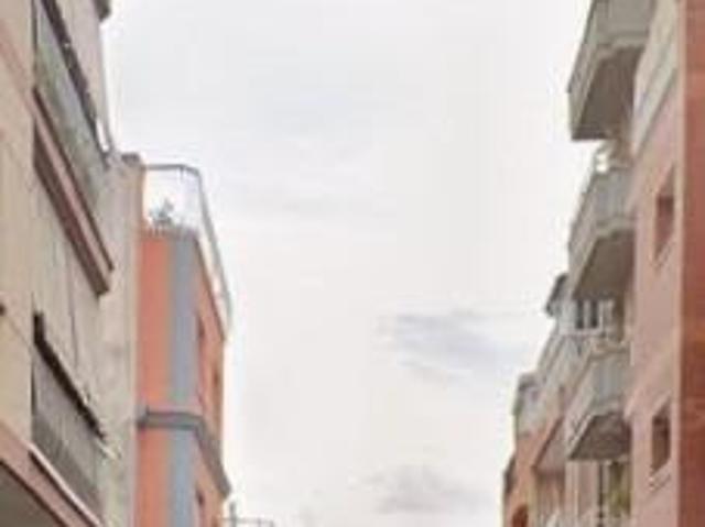 PISO EN BADALONA