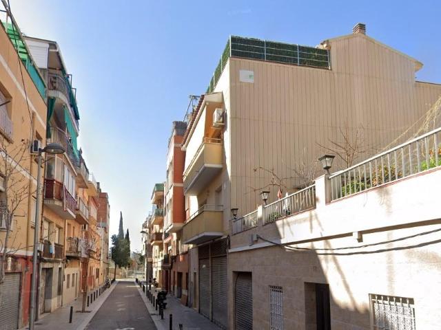 PISO EN BADALONA