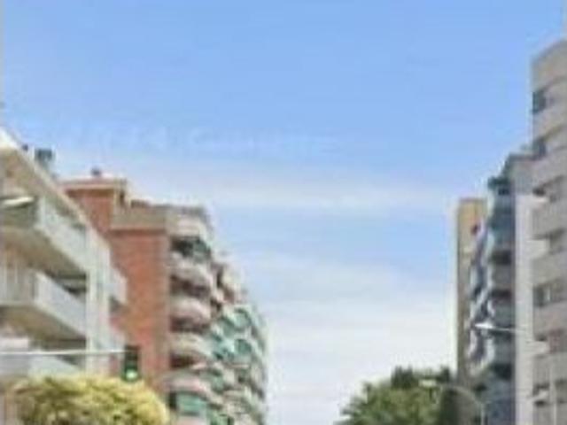 PISO EN BADALONA