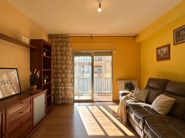 PISO EN BARRIO DE SAN JOSÉ DE HUESCA