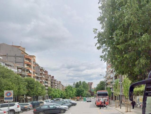 PISO EN BERGA