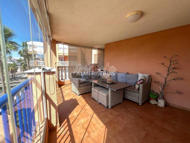 Piso en Brisas de Almerimar con garaje y trastero