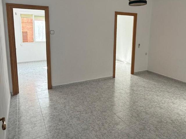Piso de 3 habitaciones en Benicalap