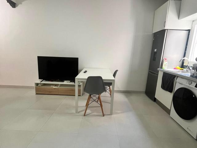 Piso en calle Gobernador 75