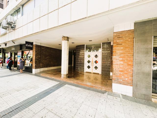 Piso en calle Tomás Bretón 7