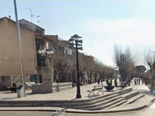 PISO EN CAMARENA